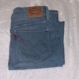 Levi’s 311 Shaping Skinny Light Wash